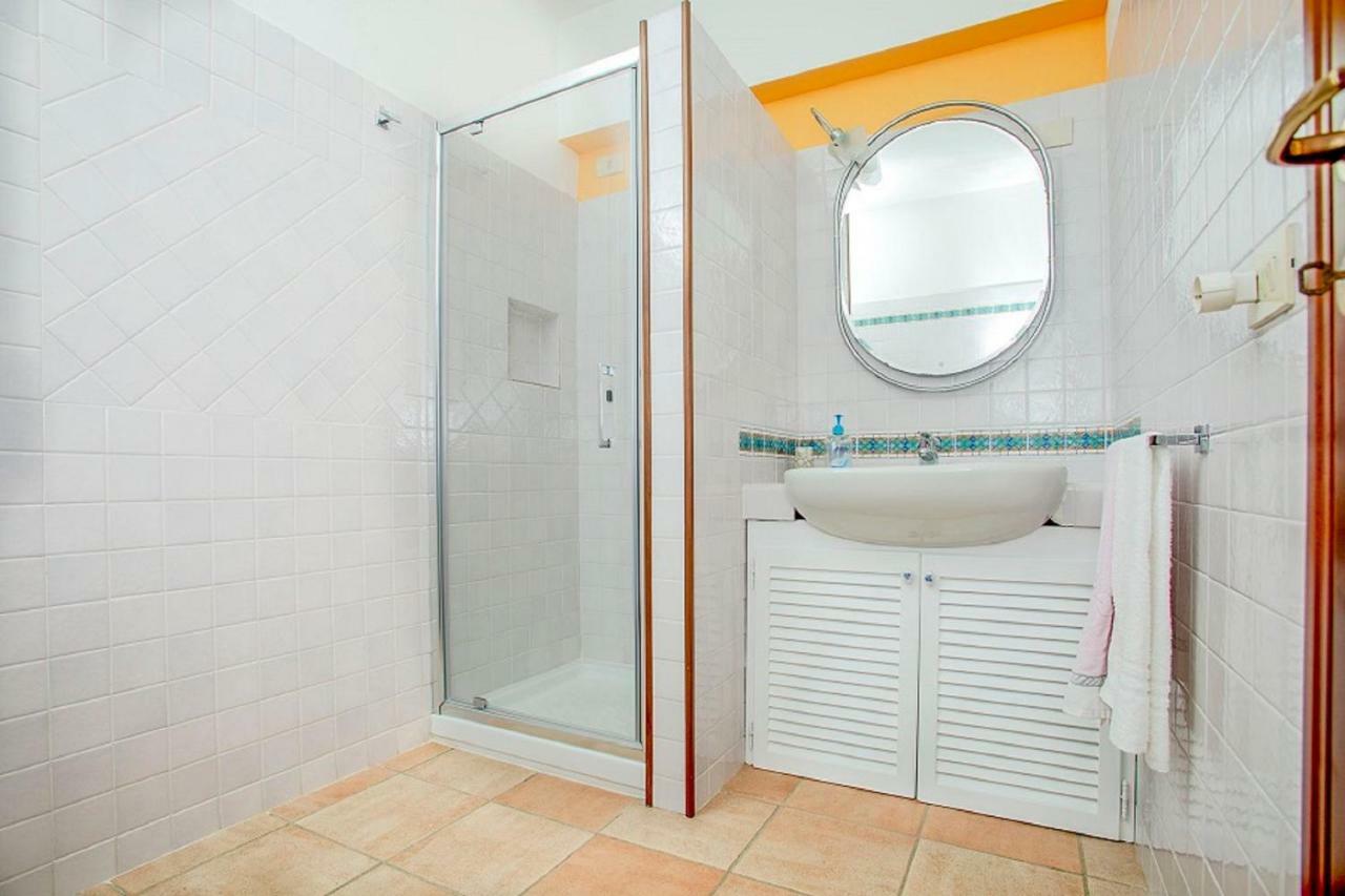 Ferienwohnung Bilocale Via Umbria Santa Teresa Gallura Exterior foto